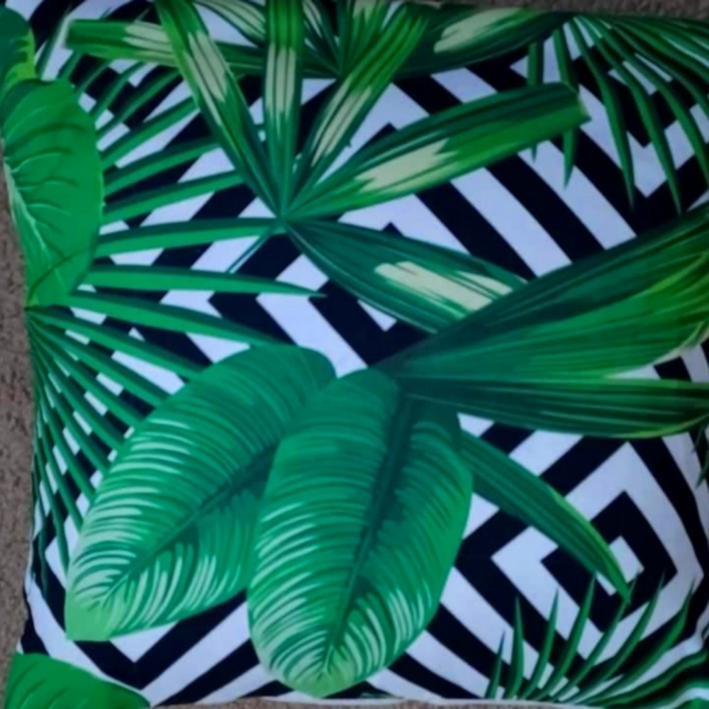 Beautiful palm print cushions 12 x 12 pair $12